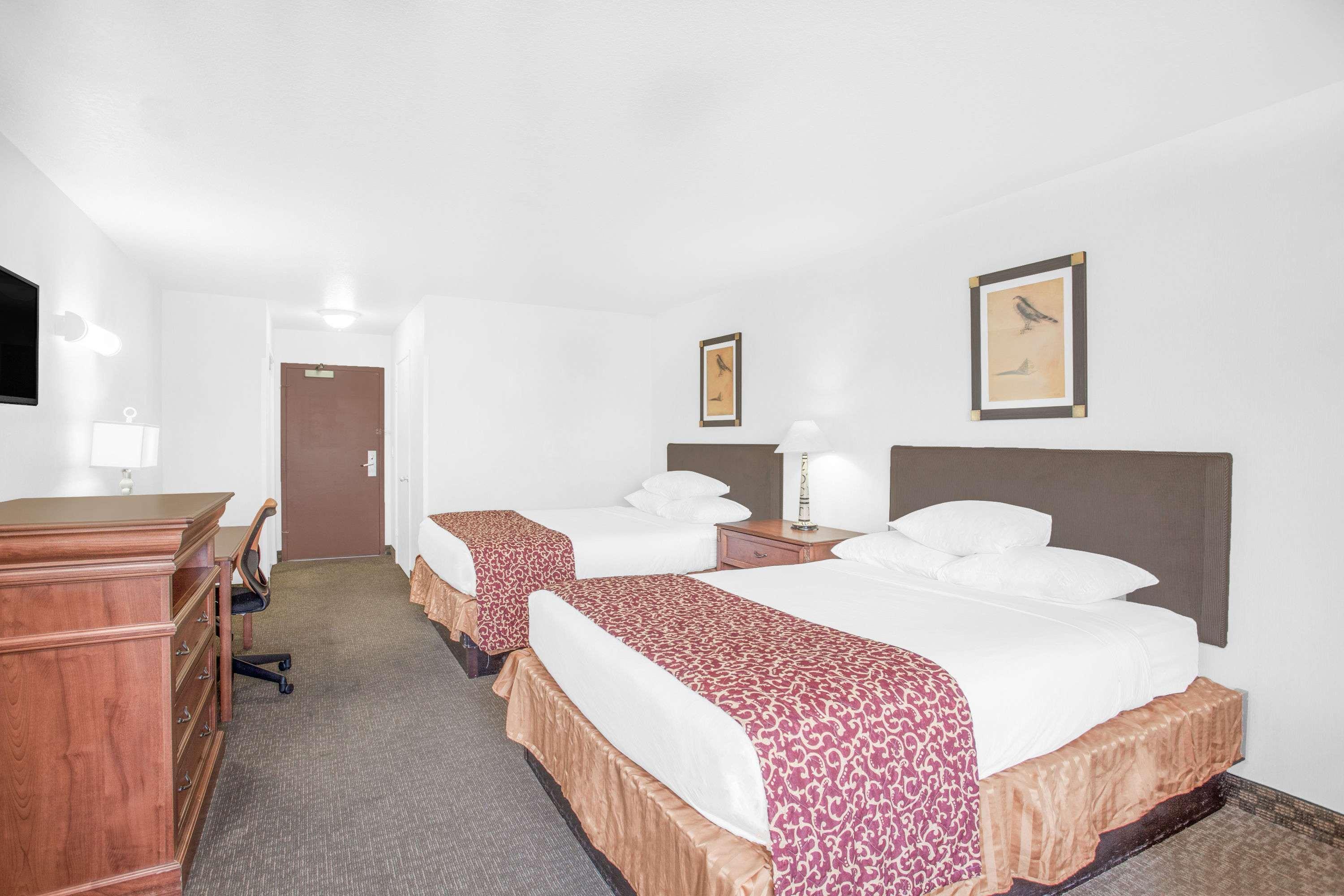 Ramada By Wyndham Barstow Hotel Kültér fotó